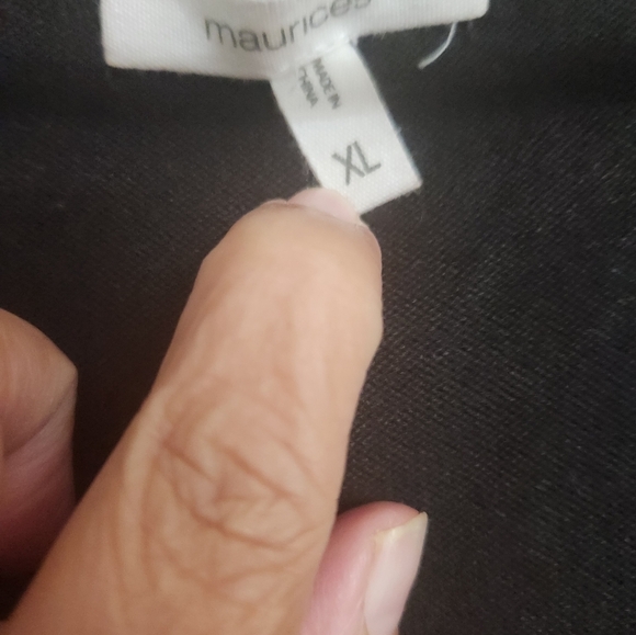 Maurices XL Stylish Gray and Black Women's Sweater - Picture 3 of 4